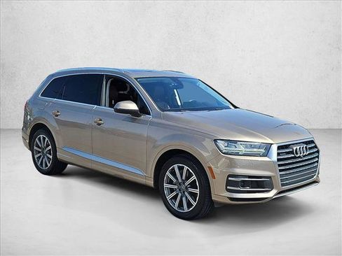 Used 2018 Audi Q7 3.0T Prestige AWD/4WD image 3