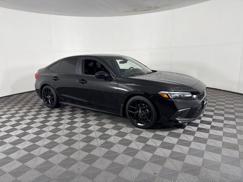 Certified 2022 Honda Civic Sport image 2