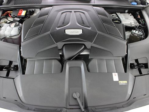 Used 2021 Porsche Cayenne image 75