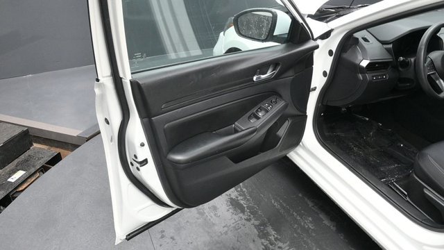Used 2021 Nissan Altima 2.5 S FWD image 17