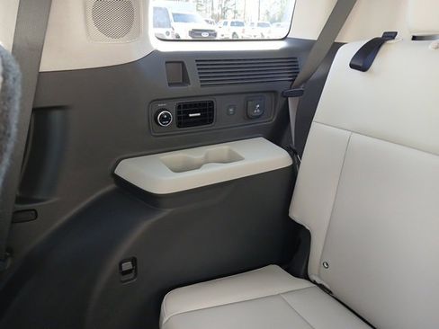 Used 2024 Hyundai Santa Fe Calligraphy image 11