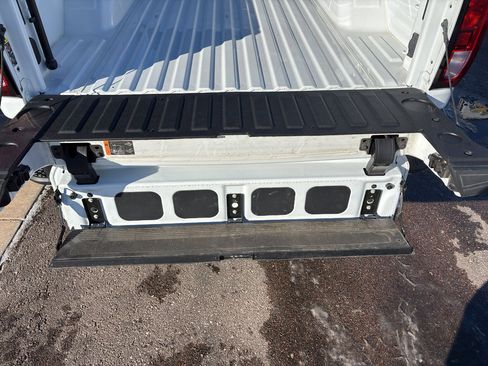 Used 2024 GMC Sierra 3500 SLE w/ SLE Convenience Package image 32