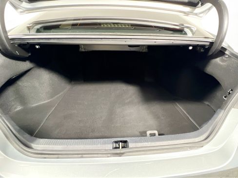 Used 2022 Toyota Camry XLE image 34