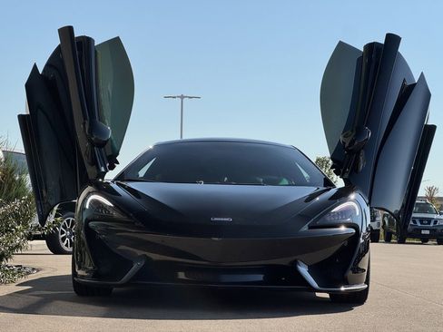 Used 2017 McLaren 570S image 6