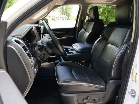 Used 2021 RAM 2500 Laramie AWD/4WD image 3