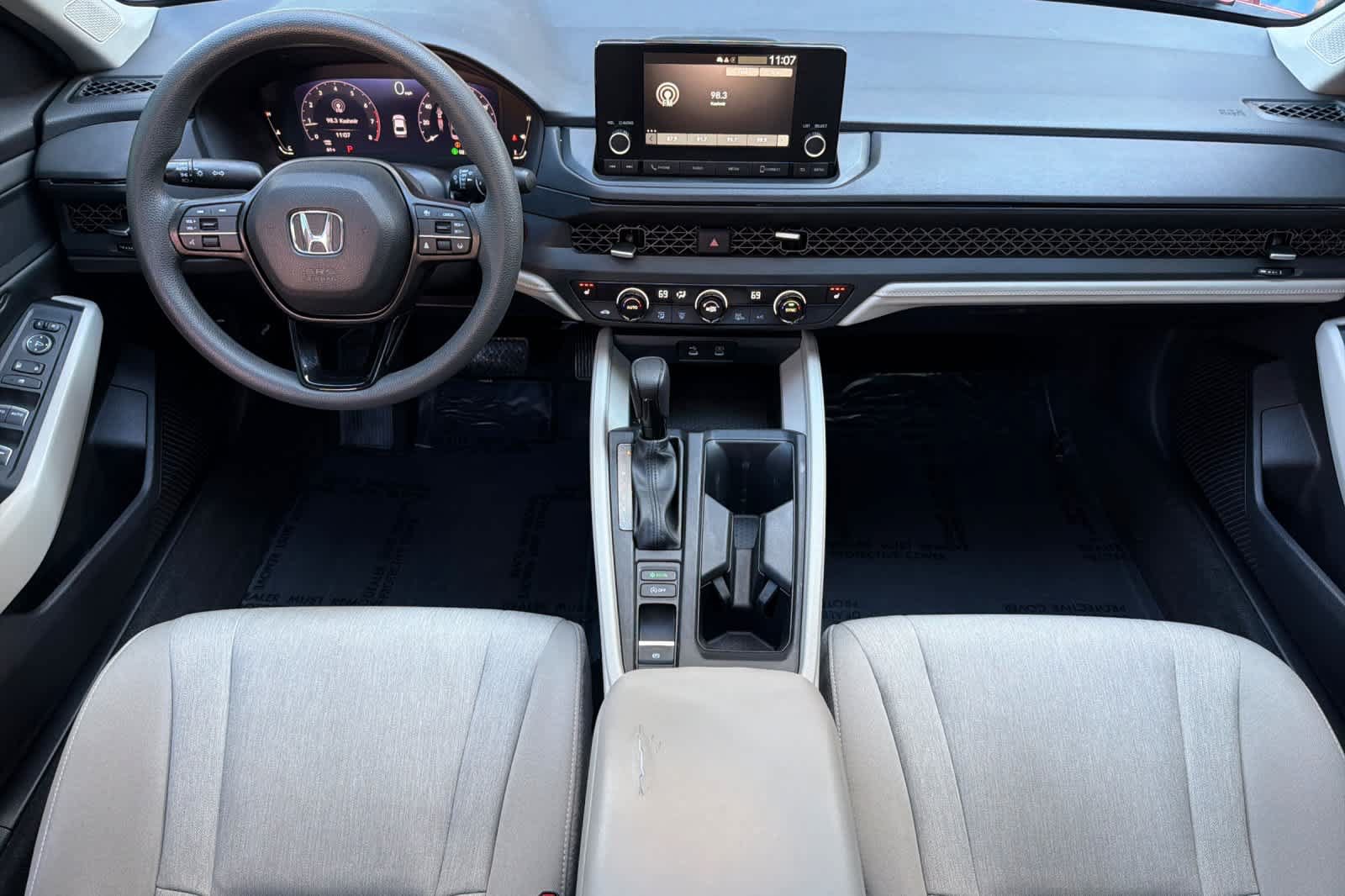 Used 2023 Honda Accord EX image 3