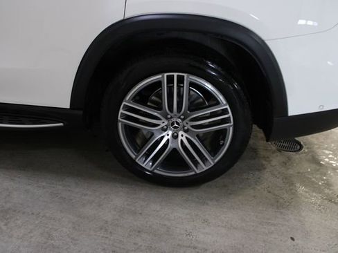 Used 2023 Mercedes-Benz GLS 450 4MATIC image 37