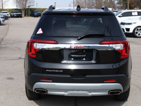 Used 2023 GMC Acadia SLT image 4