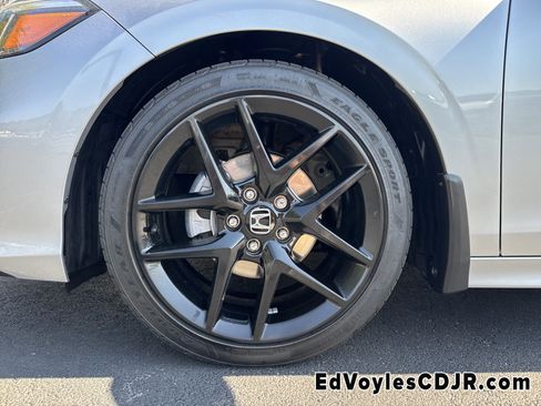 Used 2025 Honda Civic Sport image 13