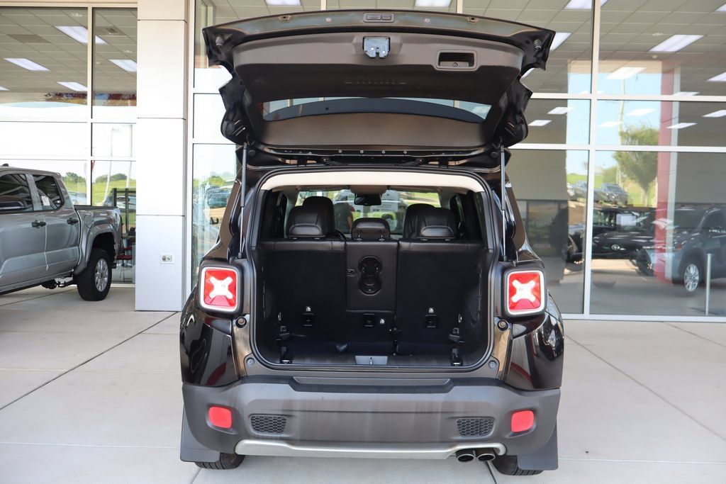 Used 2017 Jeep Renegade Limited FWD image 8