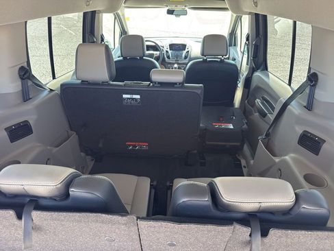 Used 2015 Ford Transit Connect Titanium image 13
