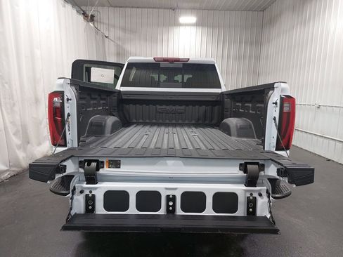 New 2026 GMC Sierra 3500 Denali w/ Denali Reserve Package image 12