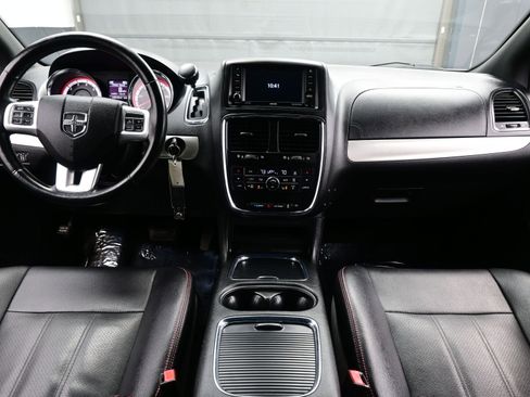 Used 2019 Dodge Grand Caravan GT image 17