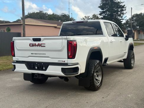Used 2022 GMC Sierra 2500 AT4 image 3