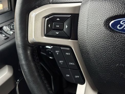 Used 2017 Ford F250 Lariat w/ FX4 Off-Road Package AWD/4WD image 33