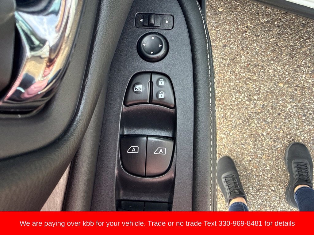 Used 2024 Nissan Murano SV w/ SV Midnight Edition Package AWD/4WD image 11