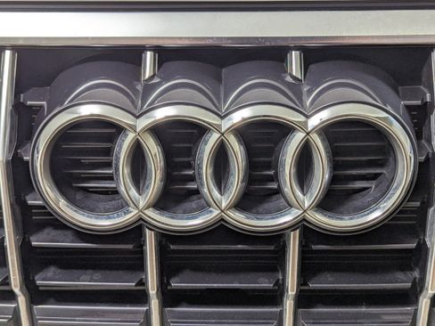 Certified 2023 Audi Q3 2.0T Premium w/ Convenience Package AWD/4WD image 23