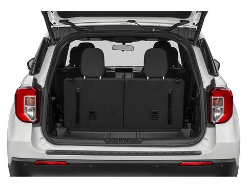 Used 2021 Ford Explorer XLT w/ Equipment Group 202A AWD/4WD image 11