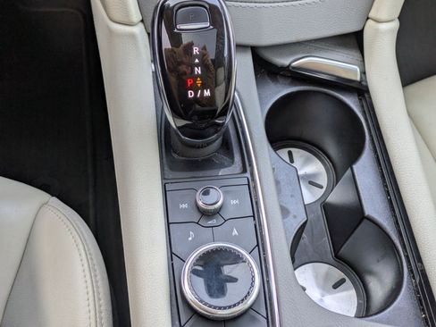 Used 2023 Cadillac XT6 Premium Luxury image 23