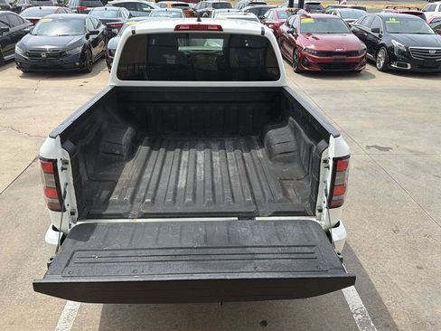 Used 2022 Nissan Frontier SV AWD/4WD image 32