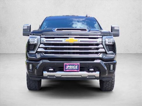 Used 2024 Chevrolet Silverado 3500 High Country w/ Technology Package AWD/4WD image 2