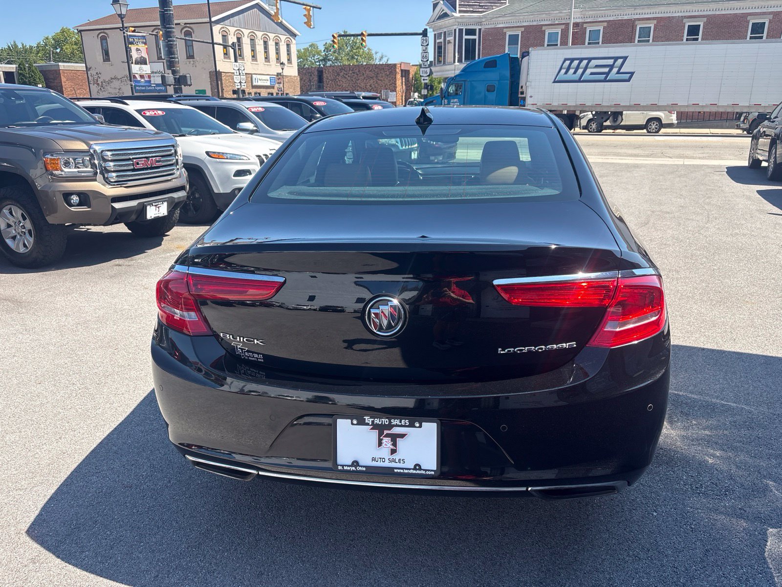 Used 2017 Buick LaCrosse Essence w/ Sun and Shade Package FWD image 4