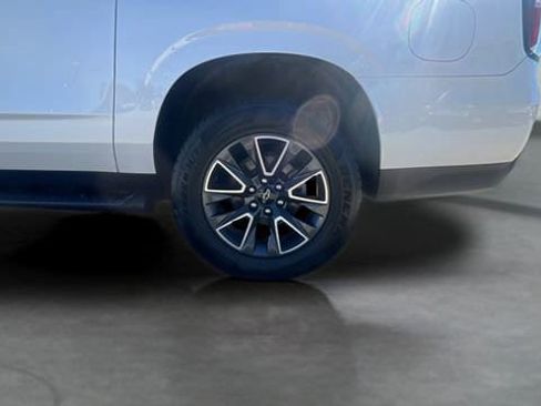 Used 2021 Chevrolet Suburban Z71 w/ Luxury Package image 43