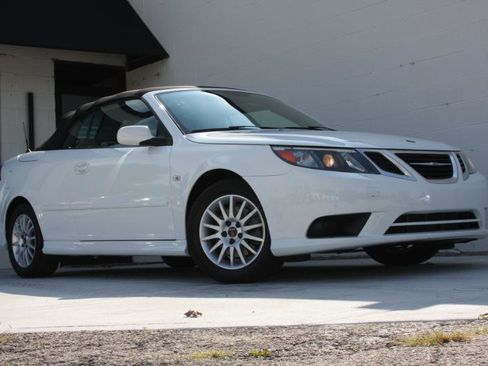 Used 2009 Saab 9-3 2.0T image 8