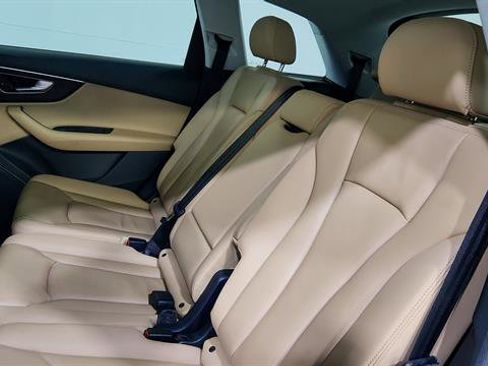 Used 2020 Audi Q7 3.0T Premium w/ Convenience Package image 23