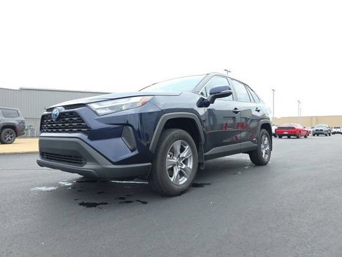Used 2024 Toyota RAV4 XLE w/ Convenience Package AWD/4WD image 3