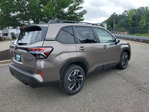 Used 2025 Subaru Forester Premium w/ Protection Package (1PH) image 8