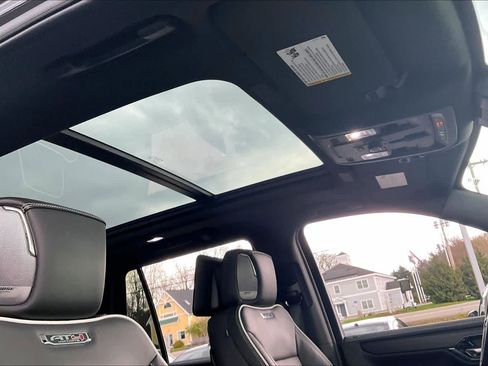 Used 2025 GMC Yukon AT4 Ultimate w/ LPO, Floor Liner Package AWD/4WD image 13