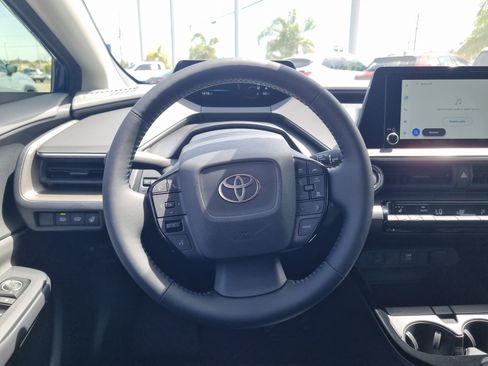 Used 2026 Toyota Prius XLE FWD image 14