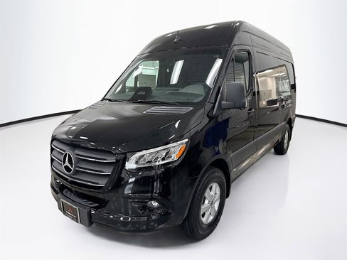 New 2025 Mercedes-Benz Sprinter 2500 image 3