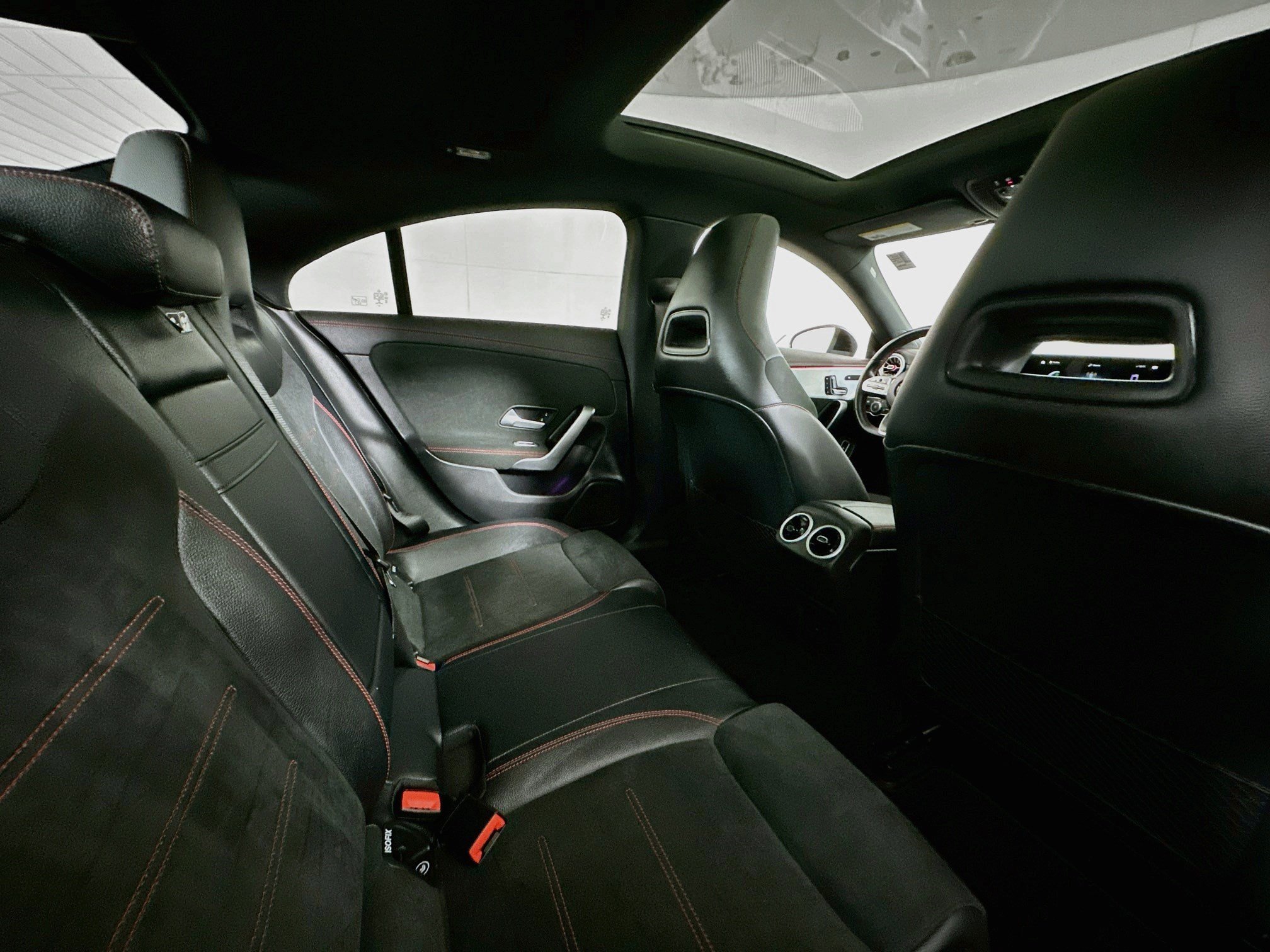 Used 2023 Mercedes-Benz CLA 250 4MATIC image 29