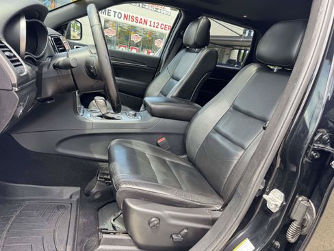 Used 2020 Jeep Grand Cherokee Limited AWD/4WD image 20