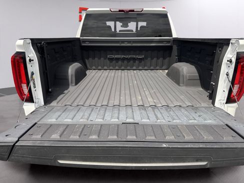 Used 2024 GMC Sierra 1500 Denali Ultimate AWD/4WD image 35