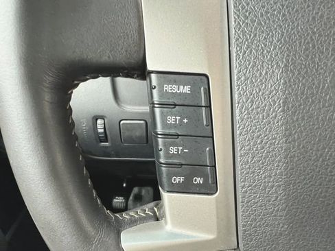 Used 2011 Ford Flex SE image 26