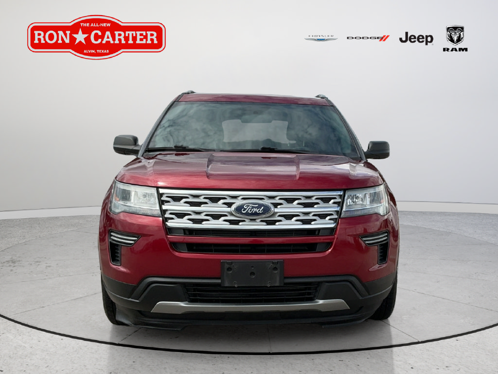 Used 2019 Ford Explorer XLT FWD image 2