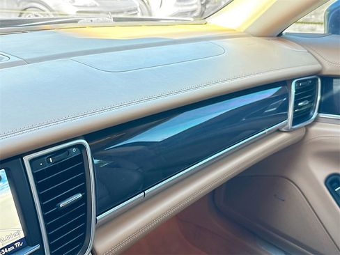Used 2011 Porsche Panamera 4S image 22