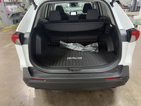 New 2025 Toyota RAV4 XLE image 28