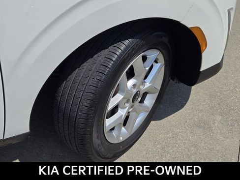 Certified 2025 Kia Soul LX w/ LX Technology Package FWD image 6