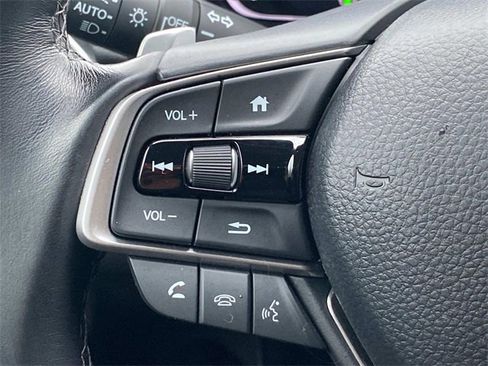 Used 2022 Honda Accord Touring image 19