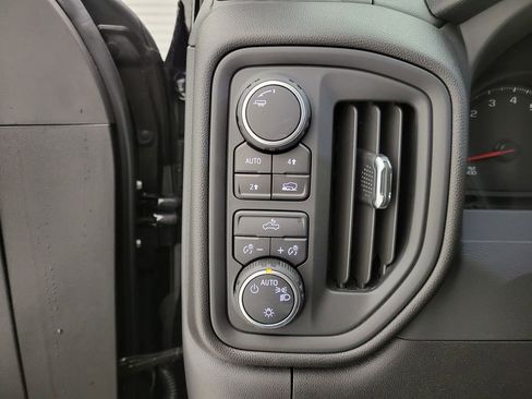 New 2025 Chevrolet Silverado 1500 Custom image 3