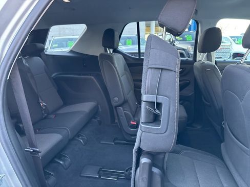 Used 2021 Chevrolet Traverse LT image 31
