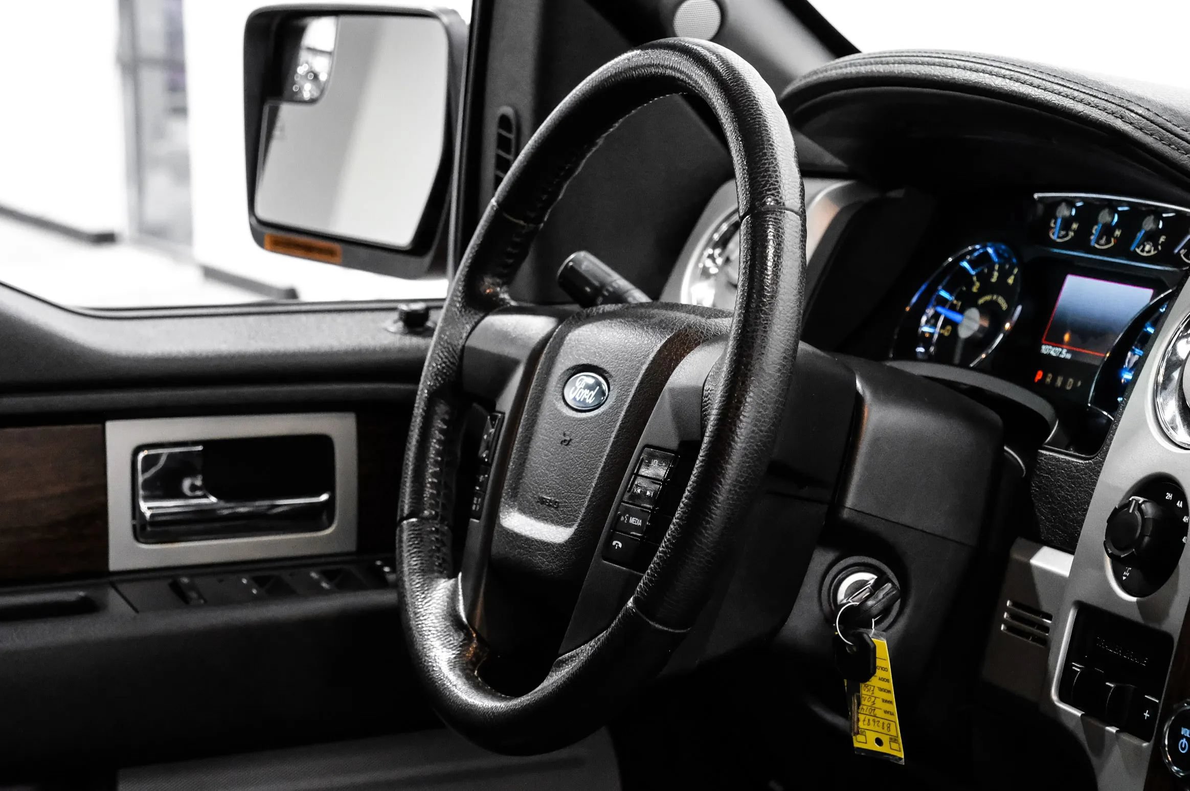 Used 2014 Ford F150 Lariat w/ Equipment Group 502A Luxury AWD/4WD image 18