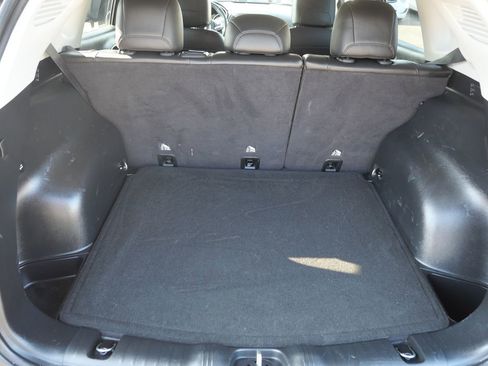 Used 2018 Jeep Compass Latitude w/ Cold Weather Group image 22