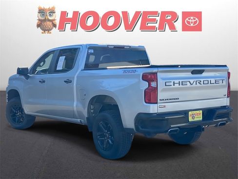 Used 2021 Chevrolet Silverado 1500 LT Trail Boss w/ LPO, Dark Essentials Package image 5