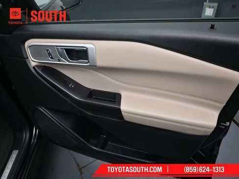 Used 2020 Ford Explorer Limited w/ Class III Trailer Tow Package image 38