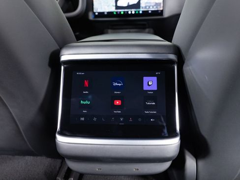 Used 2022 Tesla Model S Plaid image 19